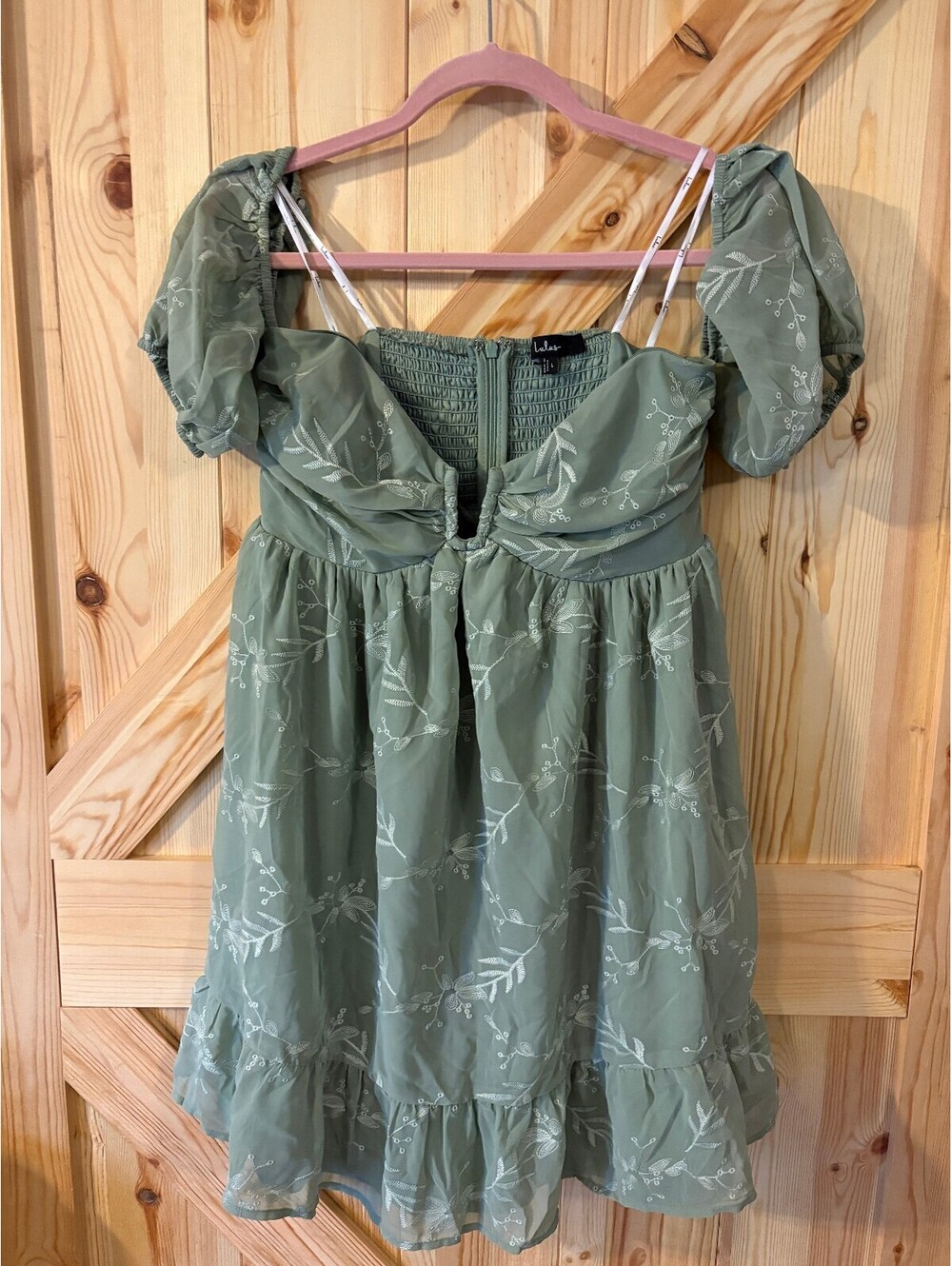Lulus Sage Green Embroidered Puff Sleeve Dress Size Large NWT